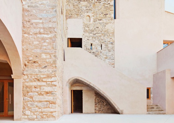 Can Fargues Music school by BAMMP. Photograph by José Hevia