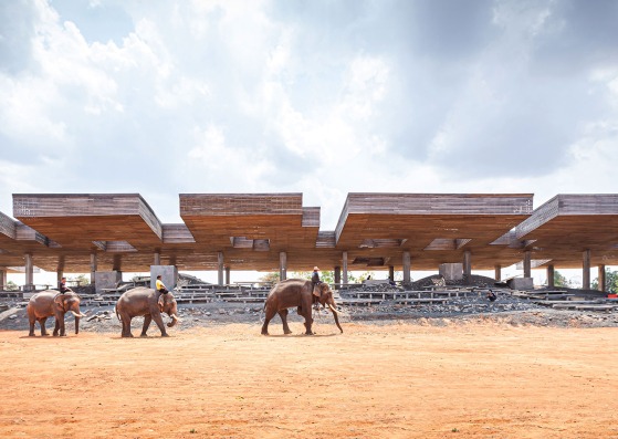 The Cultural Courtyard, parte del proyecto Elephant World por Bangkok Project Studio. Fotografía por Spaceshift Studio