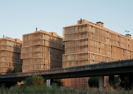 Residential Space Cornes by Carbajo Barrios. Photograph by Luis Díaz Díaz