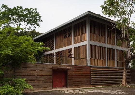 Bermingham-Longwater House by Patrick Dillon. Photograph © Fernando Alda
