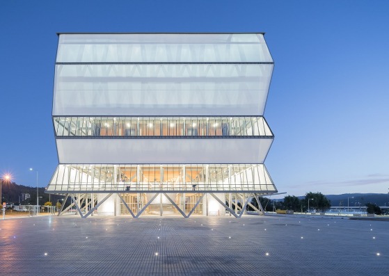 New Biobío Theater, located on the banks of the same river, in Concepción. Photography by Iwan Baan. Image courtesy of Arnold W. Brunner Award