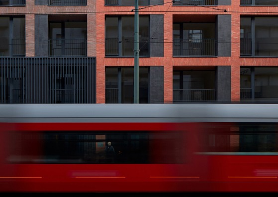 Iconik, edificio de viviendas por edit! Architects. Fotografía por BoysPlayNice