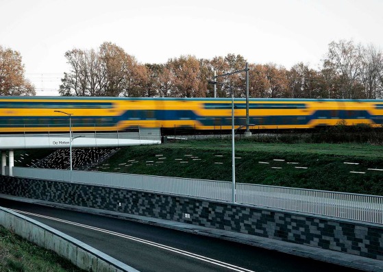 Een Spoor van Water by Matthias Oostrik. Photograph by Gert Jan Van Rooij