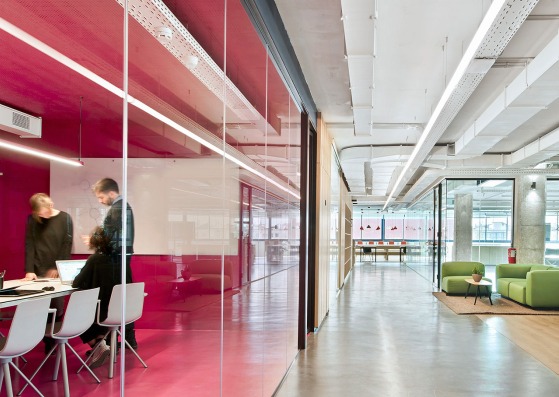 Startup Hub in 22@ by Elastiko Architects. Photograph by José Hevia
