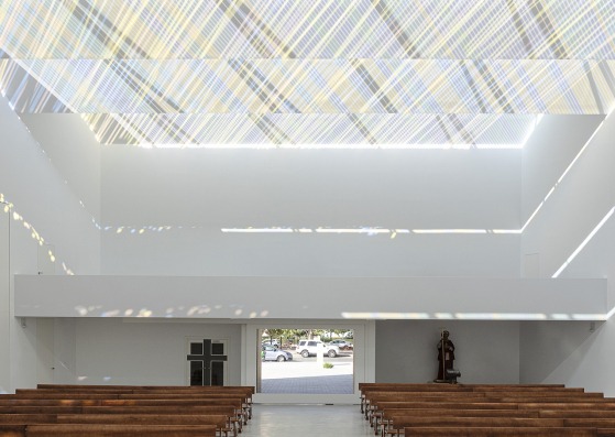 Parroquia del Espíritu Santo by Elisa Valero Ramos. Photograph by Fernando Alda