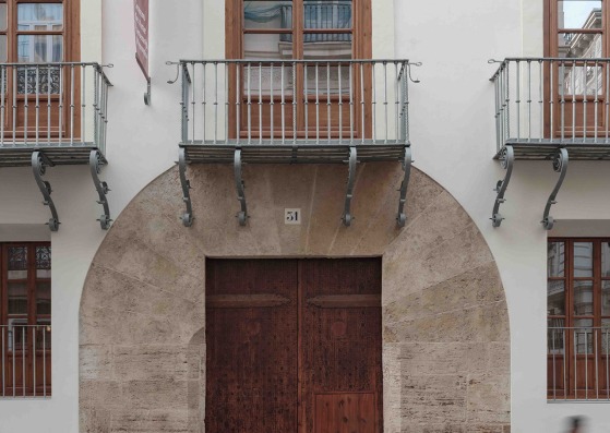 Art Center Hortensia Herrero by ERRE Arquitectura. Photograph by Pedro Pegenaute