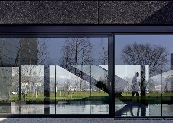 Faber Headquarters by GEZA - Gri e Zucchi architetti associati. Photograph © Massimo Crivellari