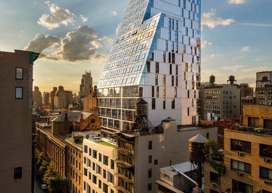 Mixed-use building 35XV by FXCollaborative. Image courtesy of FXCollaborative
