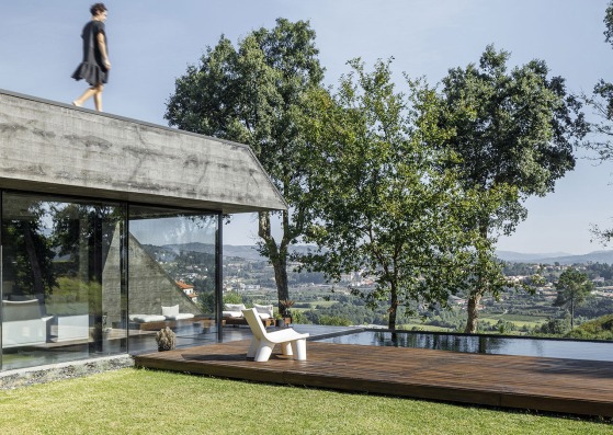 Cork Oak House by Hugo Pereira Arquitetos. Photograph by Ivo Tavares Studio