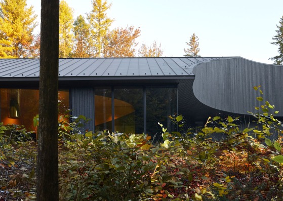MEV por Studio Jean Verville architectes. Fotografía por Maxime Brouillet