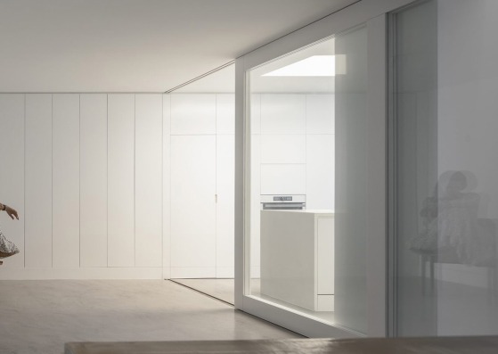 Loft Avenida Novas por João Tiago Aguiar Arquitectos. Fotografía de Fernando Guerra | FG + SG