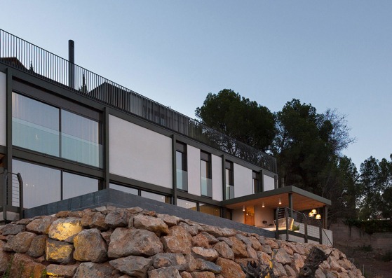 El bosque 161, a single-family housing project by Mano de Santo. Photograph by Diego Opazo
