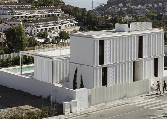 AC House by marinauno Arquitectos. Photograph by Fernando Alda