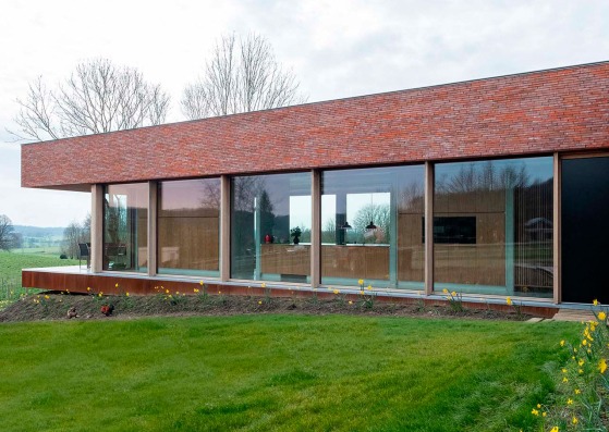 Villa V por Martens Van Caimere Architecten. Fotografía por Nick Cannaerts