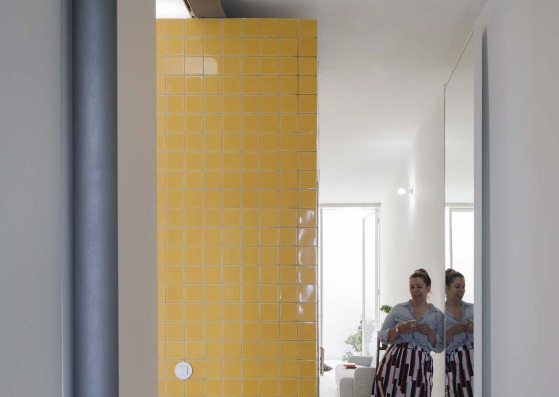 Casa da Beiramar by Merooficina. Photograph by Tiago Casanova