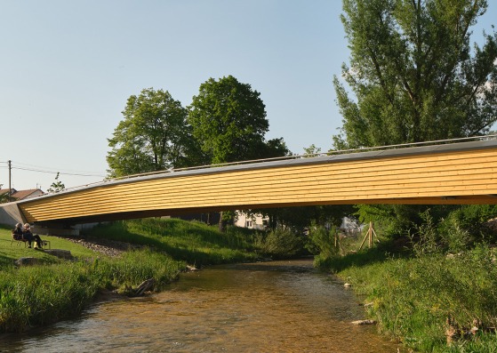 Pasarela de Balingen por Moxon Architects + Ingenieurbüro Miebach. Fotografía por Simon Kennedy