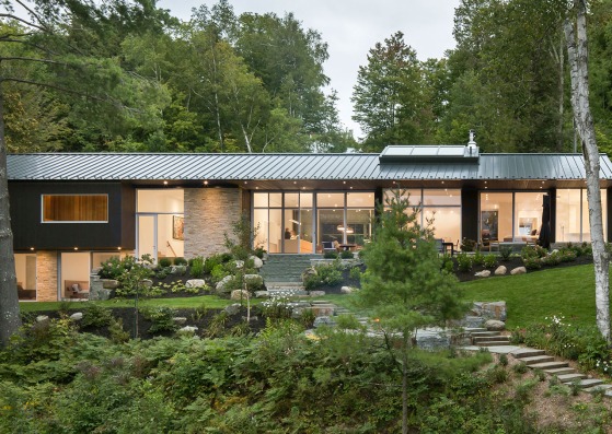 The Slender House by MU Architecture. Photograph by Stéphane Groleau