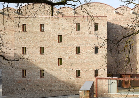 Museo de Arte en Ravenbsurg por Lederer, Ragnarsdóttir y Oei. Fotografía por Roland Halbe