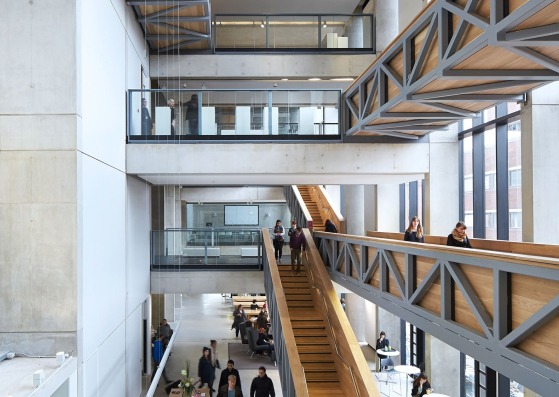 Escuela de Arte de Manchester por Feilden Clegg Bradley Studios. Fotografía © Hufton+Crow.