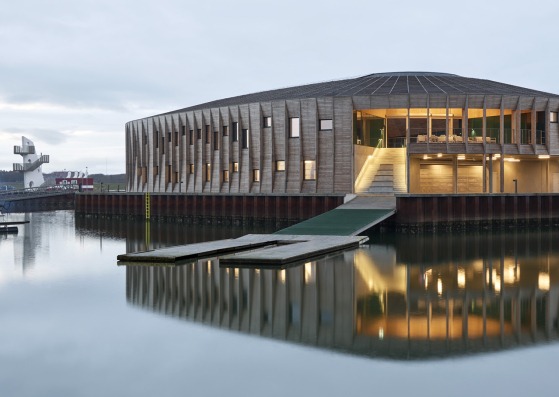 Nuevo centro marítimo de Esbjerg por WERK Arkitekter y Snøhetta. Photograph by Wichmann+Bendtsen