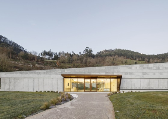 Centro del Arte Ruprestre de Cantabria por Sukunfuku studio. Fotografía por Adrià Goula