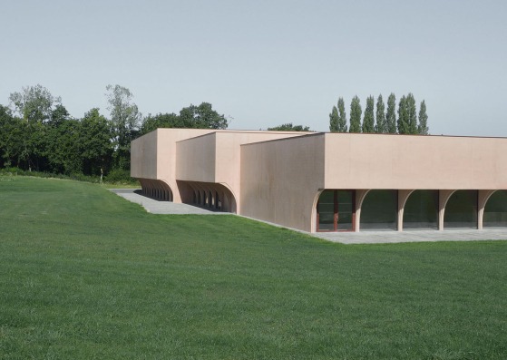 Multipurpose ballroom “An Ty Roz” in Moréac by Tracks Architectes. Photograph by Guillaume Amat