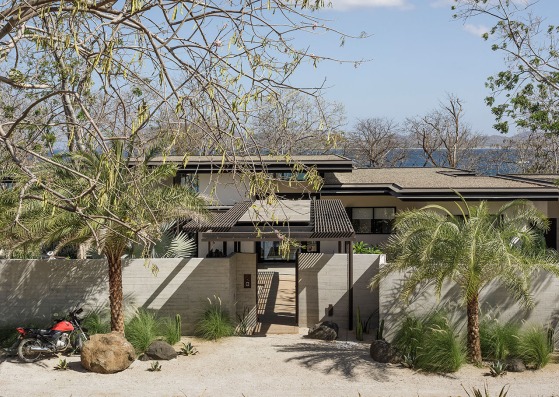 Villa Morabeza by OsArq. Photography by Fernando Alda
