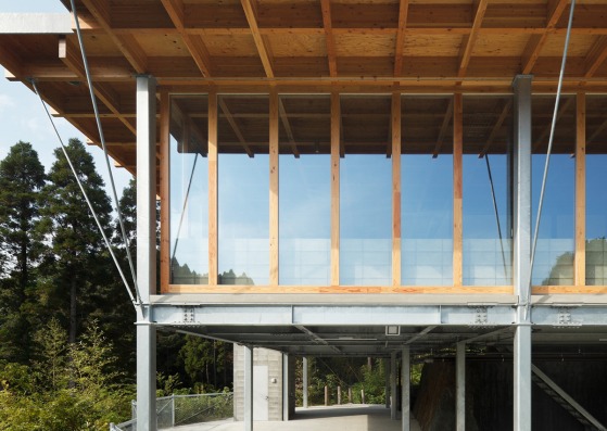 Instalaciones como el agua y la electricidad se instalaron desde cero. Por Jo Nagasaka / Schemata Architects. Fotografía por Takumi Ota