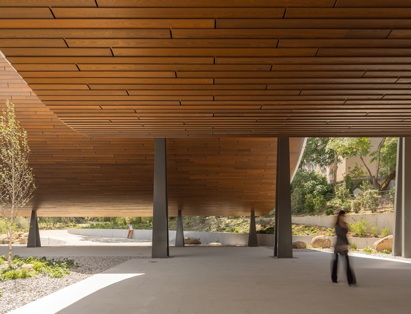 Centro de Arte Moderna Gulbenkian por KKAA. Fotografía por Fernando Guerra Centro de Arte Moderna Gulbenkian por KKAA. Fotografía por Fernando Guerra