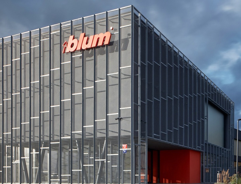 Sede BLUM por QARTA Architektura. Fotografía por BoysPlayNice