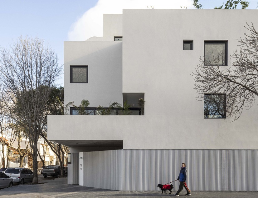 Manuela Pedraza House by OADD arquitectos. Photograph by Luis Barandiarán