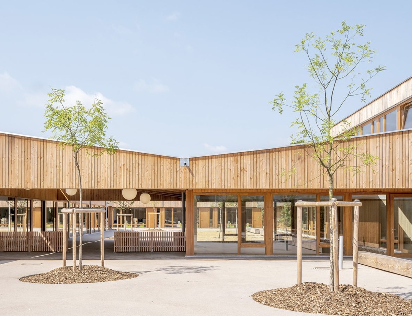 Guardería y centro de ocio Elsa Triolet por Richter architectes et associés. Fotografía por Luc Boegly