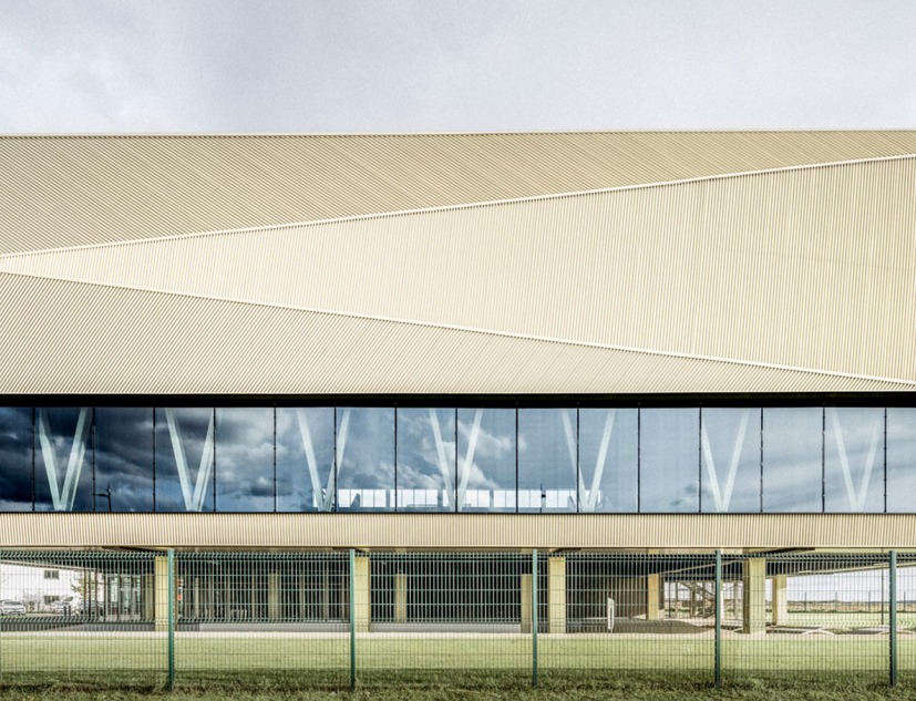 Complexe sportif Nikola Karabatic by Atelier Aconcept. Photograph by 11h45