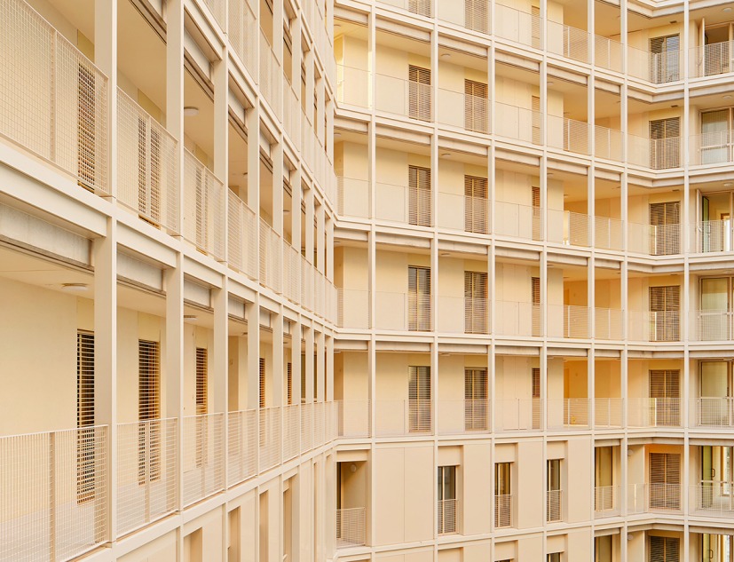 67 Viviendas sociales en la Illa Glòries por Vivas Arquitectos + Pau Vidal. Fotografía por José Hevia
