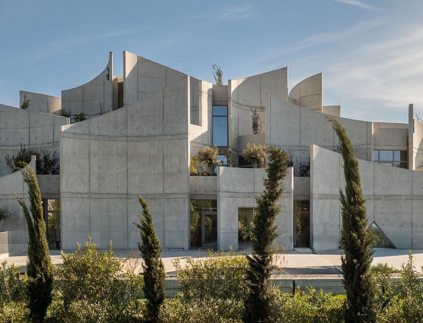 VET HOSPITAL por Davide Macullo Architects. Fotografía por Leonit Ibrahimi