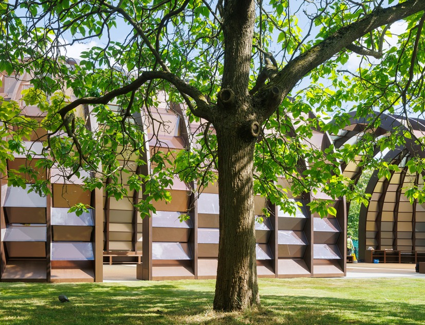 Exterior view. Serpentine Pavilion 2025. A Capsule in Time, by Marina Tabassum, Marina Tabassum Architects (MTA). Photograph by Iwan Baan. Courtesy of Serpentine