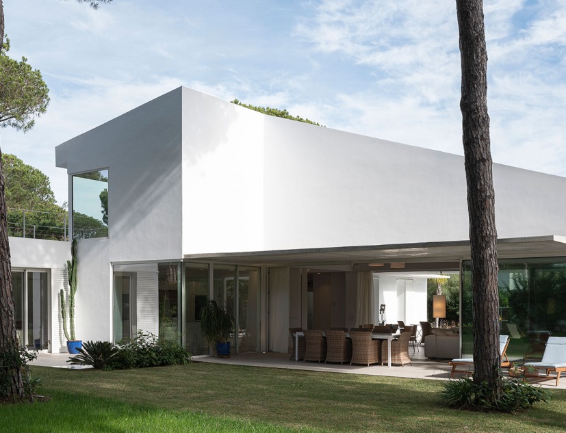 Vivienda unifamiliar en Roche por DL+A Arquitectos. Fotografía por Fernando Alda