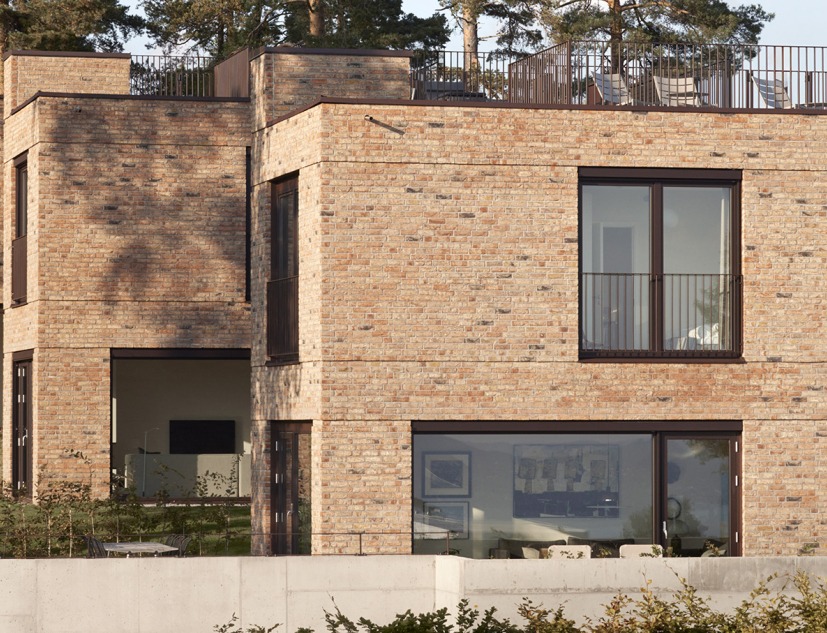 Casas patio en Ullerntoppen, fase 2 por R21 Arkitekter. Fotografía por Mariela Apollonio