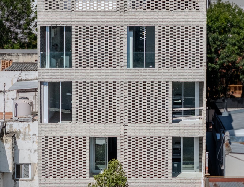 NÑZ 3949 by Estudio Arqtipo. Photograph by Israel Caire 
