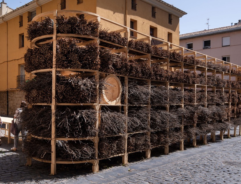 SER MIENTO by Lemonot and O-SH. Photograph by Josema Cutillas