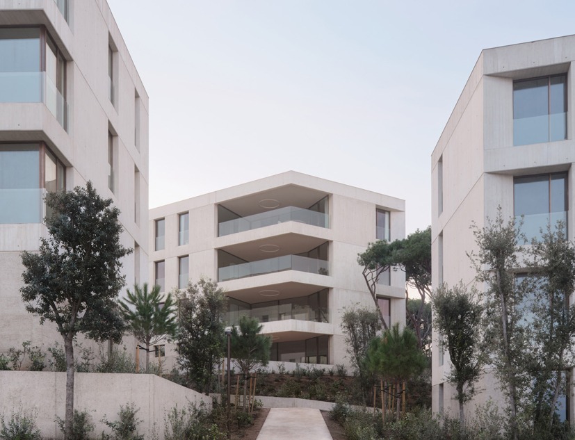 «SA Caleta» por FGA Arquitectes, Jaime Prous Architects y Pineda Monedero. Fotografía por Adrià Goula 