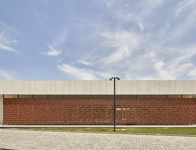 Edificio para ECYL y SEPE por Marcos Rico Arquitectos. Fotografía por Javier Bravo