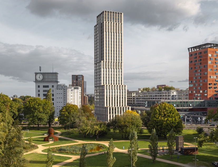 «Lighthouse» por De Zwarte Hond. Fotografía por Sebastian van Damme