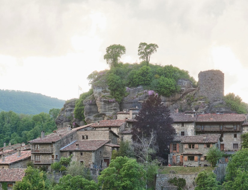 «Can Saltiri» por Carles Enrich Studio. Fotografía por Adrià Goula 