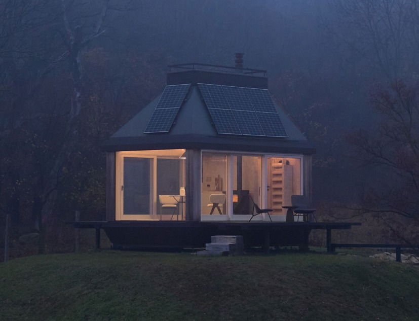 Cabin Devín by Ark-Shelter and Archekta. Photograph by BoysPlayNice