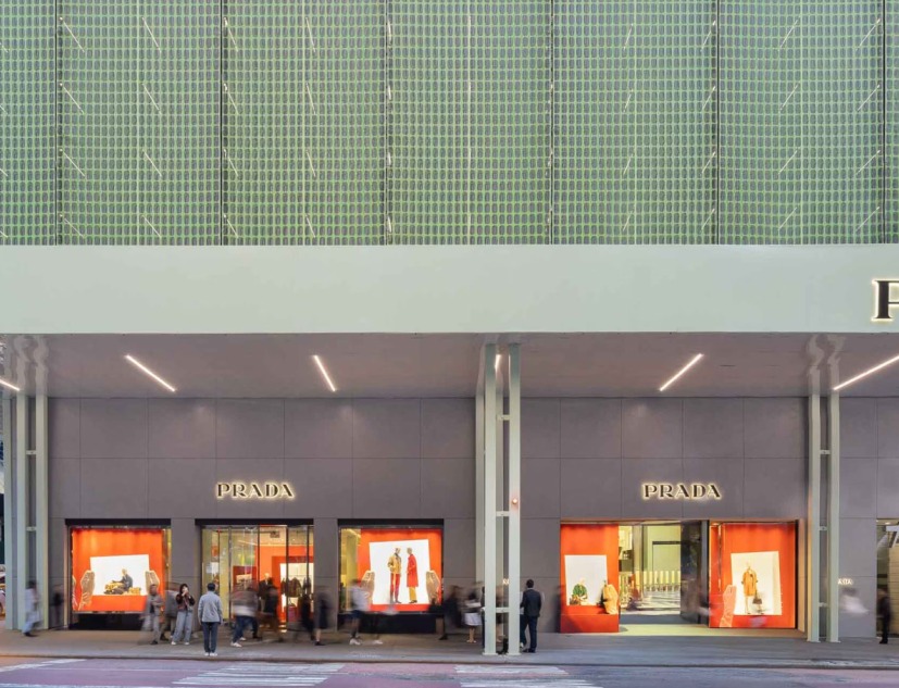 Fachada de Prada en la 5ª Avenida por 2x4 Design. Fotografía por Bridgit Beyer, cortesía de Prada