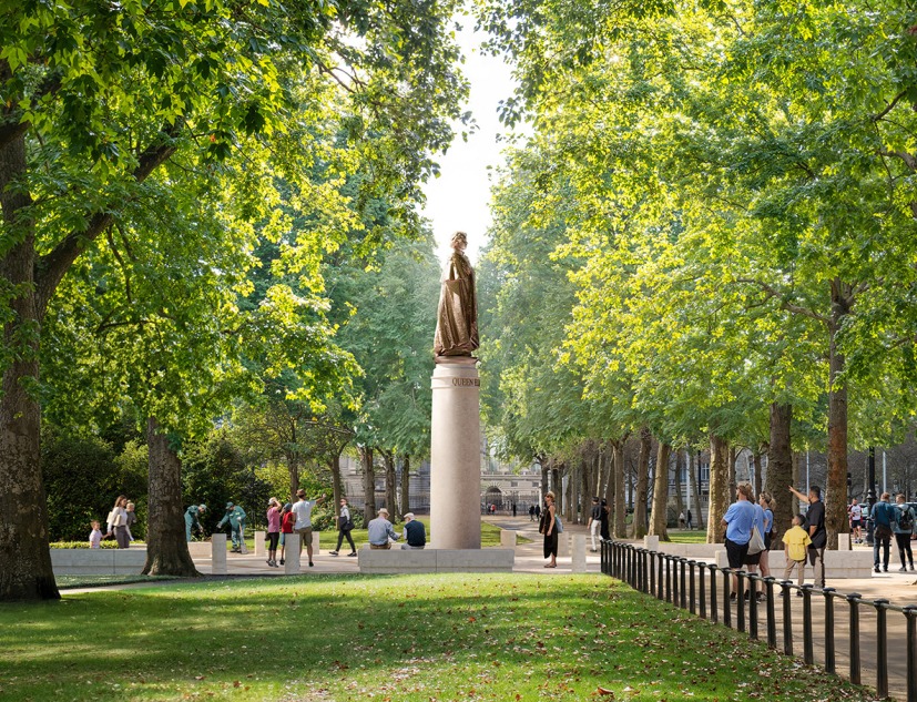 Estatua de la Reina en el Monumento a la Reina Isabel, por Foster + Partners y equipo