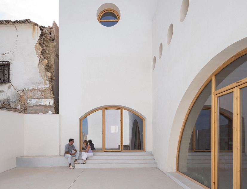 Cortijo El Pardillo by LAH arquitectura. Photograph by Juanan Barros
