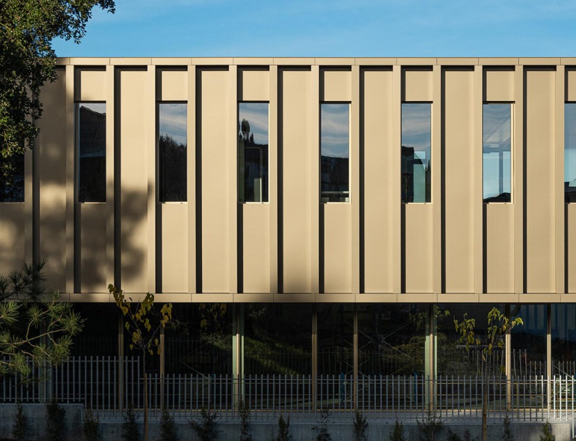 Nuevo edificio de la sede de la PRF por Impare Arquitectura. Fotografía por Ivo Tavares Studio