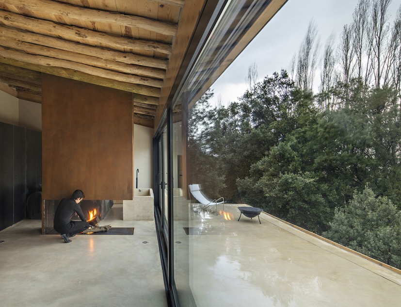 Experimental shelter by SANTZO arquitectos. Photograph by Javier Callejas Sevilla